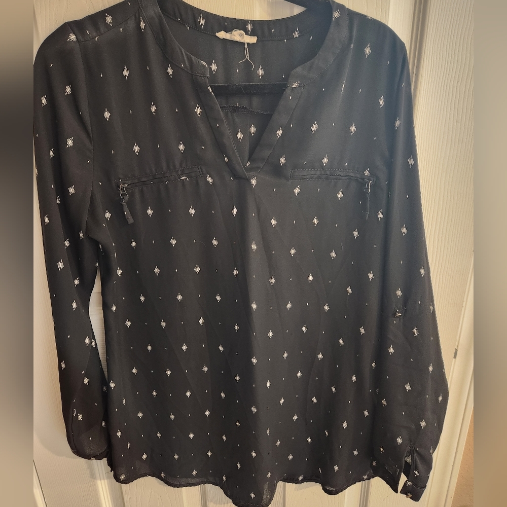 Maurices black top